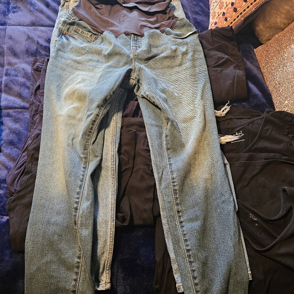 Old navy maternity jeans